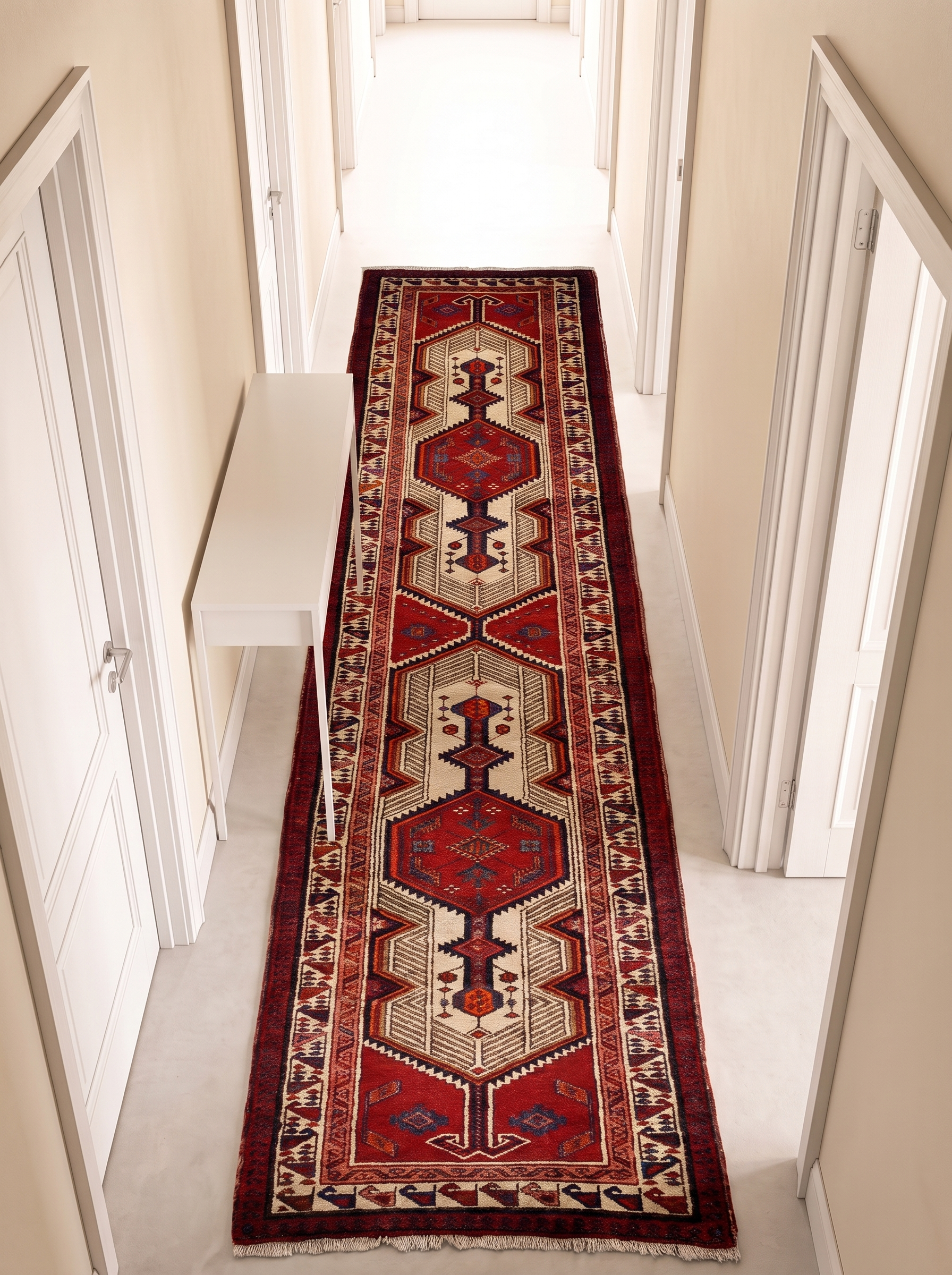 Sarab 347x92 cm i hallen