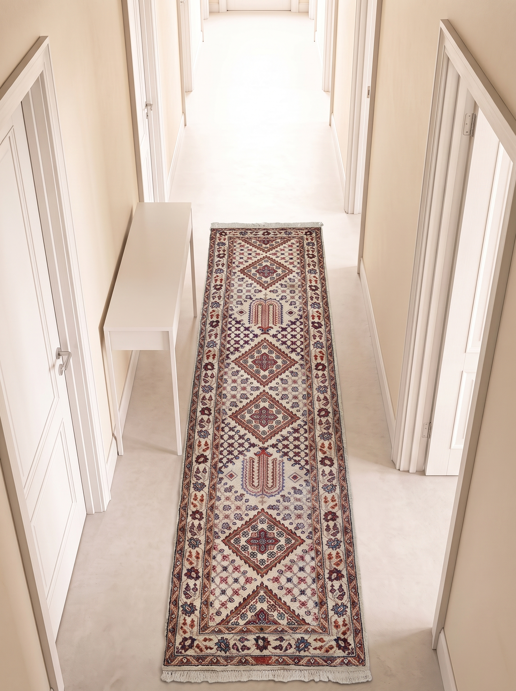 Indo Täbriz 303x80 cm i hallen